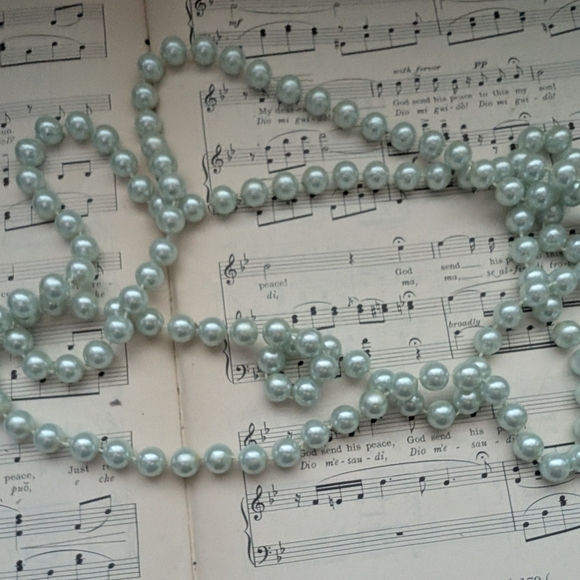 Vintage Blue Pearl Necklace - Picture 7 of 10